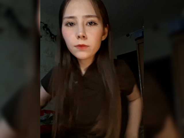 risarever – webcam model profile photo