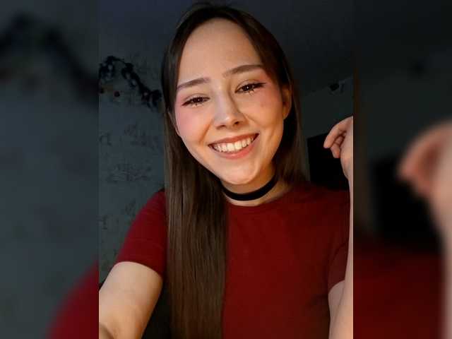 risarever – webcam model profile photo