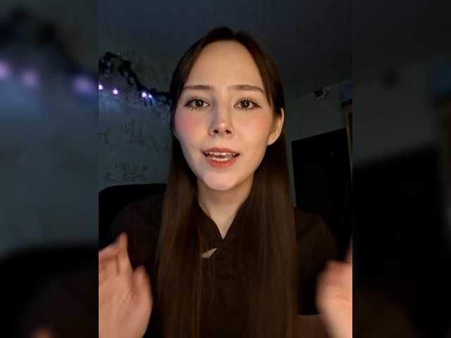 risarever's BongaCams show and profile