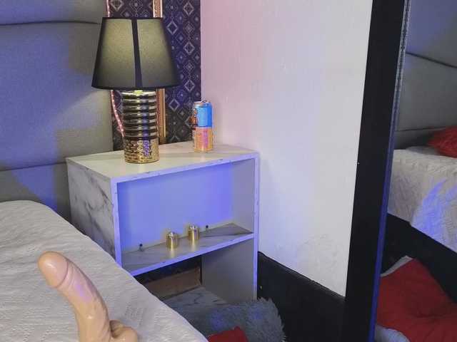 DaphneBlacke's BongaCams show and profile