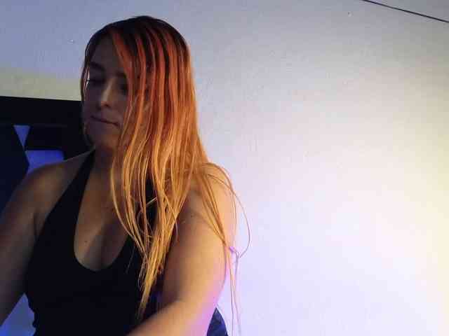 DaphneBlacke webcam
