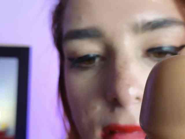 DaphneBlacke webcam