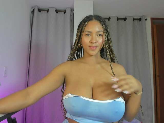 Sweet-Mia80's BongaCams show and profile