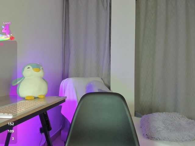 Sweet-Mia80's BongaCams show and profile