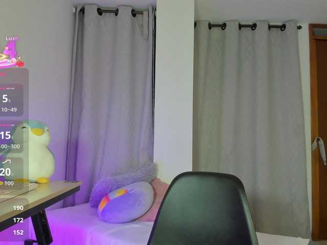 Sweet-Mia80's BongaCams show and profile