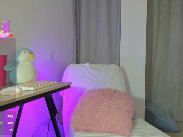 Sweet-Mia80's BongaCams show and profile