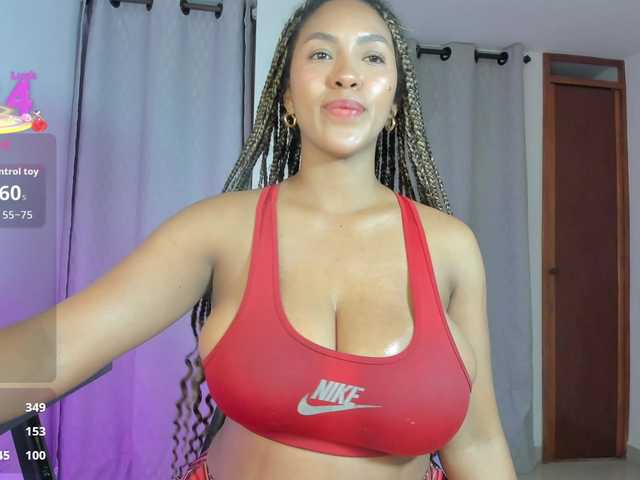 Sweet-Mia80's BongaCams show and profile