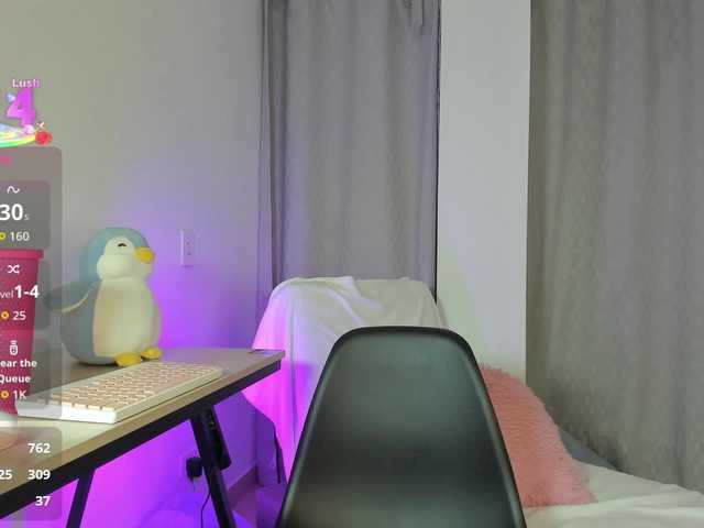 Sweet-Mia80's BongaCams show and profile