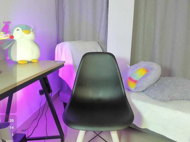 Sweet-Mia80's BongaCams show and profile