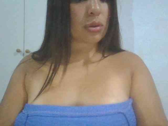 LuciiaSoleexxx webcam