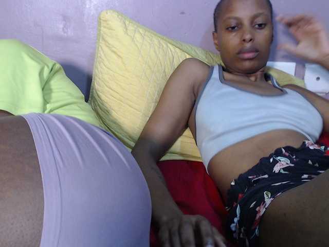 Wet-pussy66's BongaCams show and profile