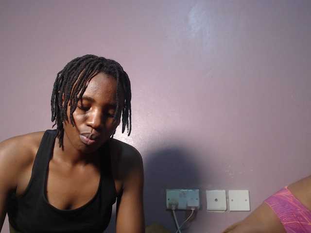 Wet-pussy66's BongaCams show and profile