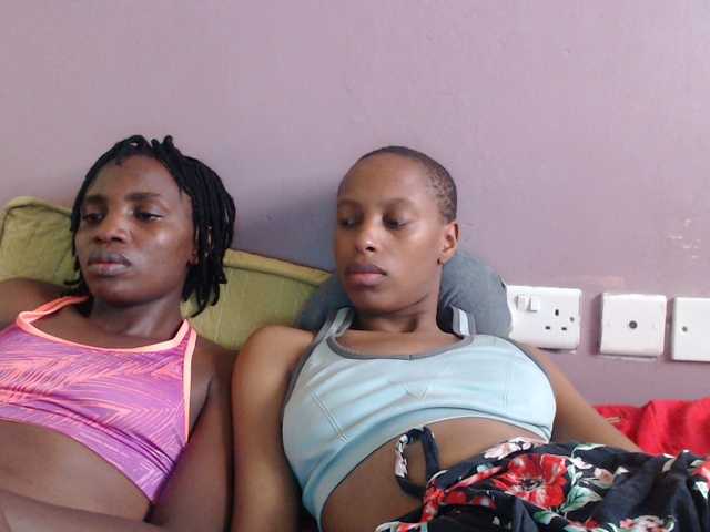 Wet-pussy66's BongaCams show and profile