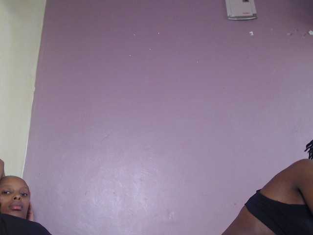 Wet-pussy66's BongaCams show and profile