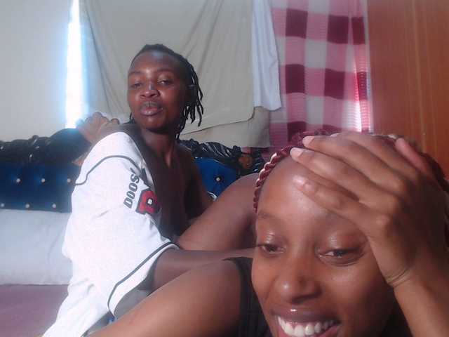 Wet-pussy66's BongaCams show and profile