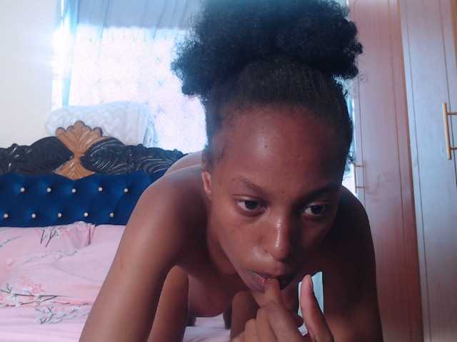 Wet-pussy66 – webcam model profile photo