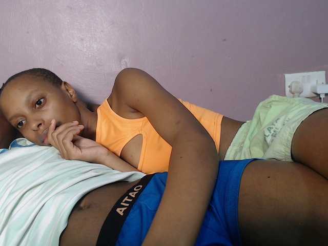 Wet-pussy66's BongaCams show and profile