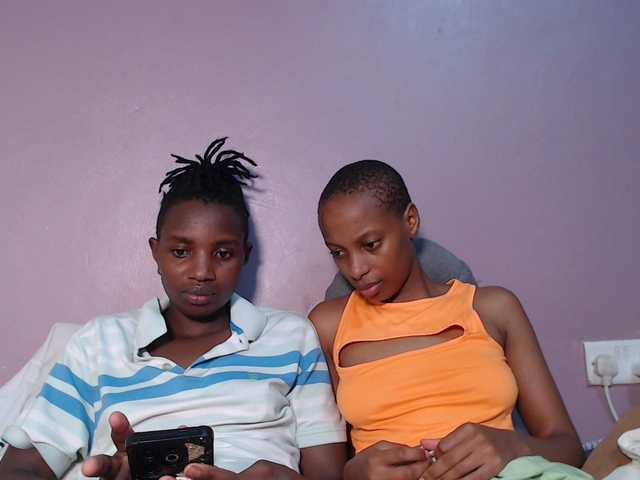 Wet-pussy66's BongaCams show and profile