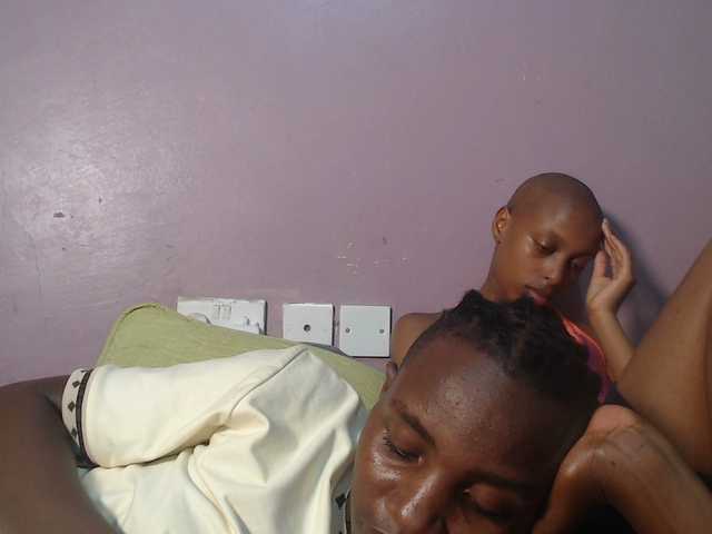 Wet-pussy66's BongaCams show and profile