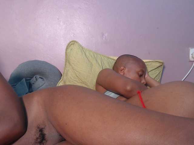 Wet-pussy66's BongaCams show and profile