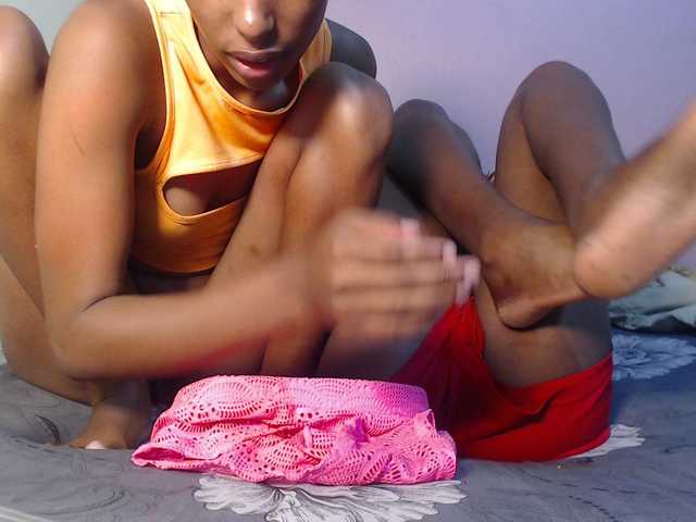 Wet-pussy66's BongaCams show and profile