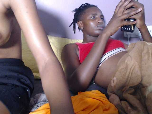 Wet-pussy66's BongaCams show and profile