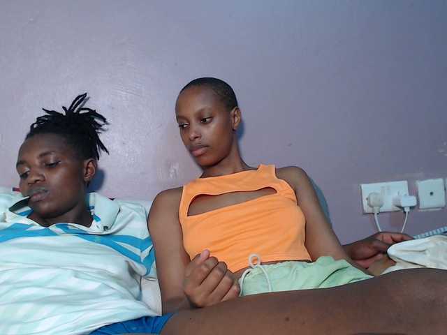 Wet-pussy66's BongaCams show and profile