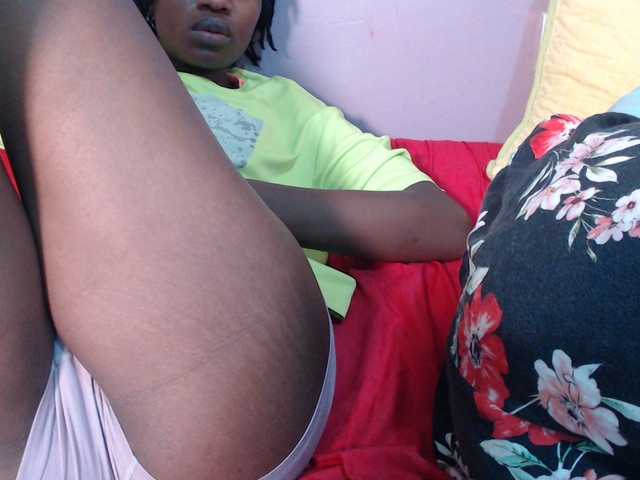 Wet-pussy66's BongaCams show and profile