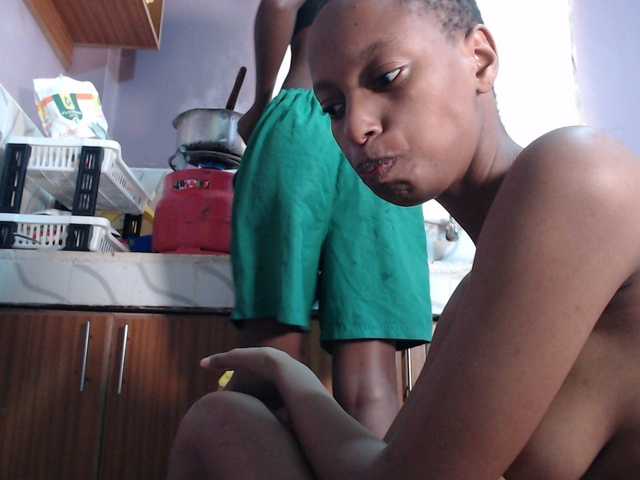 Wet-pussy66's BongaCams show and profile