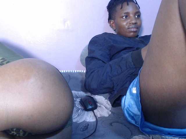 Wet-pussy66's BongaCams show and profile