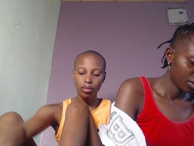 Wet-pussy66's BongaCams show and profile