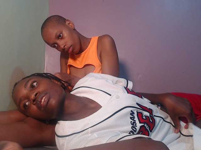 Wet-pussy66's BongaCams show and profile