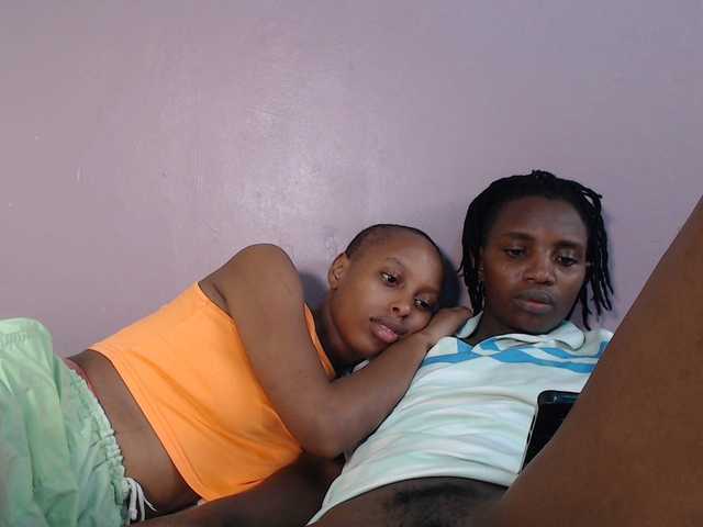 Wet-pussy66's BongaCams show and profile