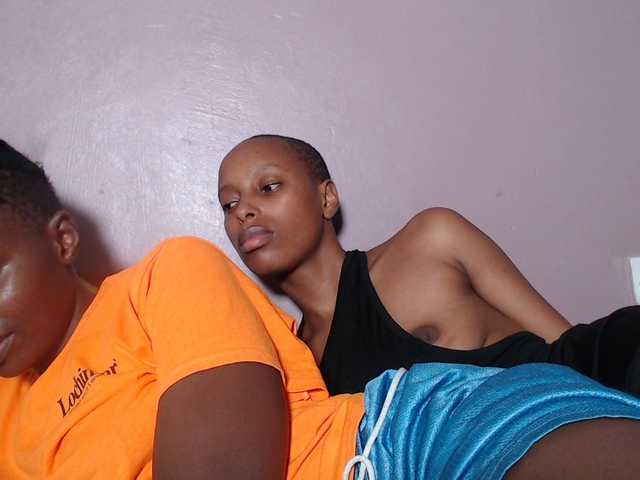 Wet-pussy66's BongaCams show and profile