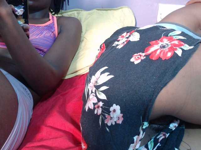 Wet-pussy66's BongaCams show and profile