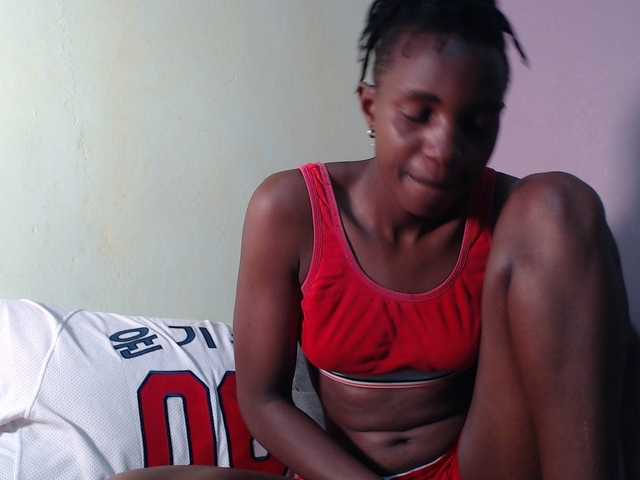 Wet-pussy66's BongaCams show and profile