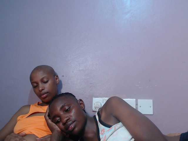 Wet-pussy66's BongaCams show and profile