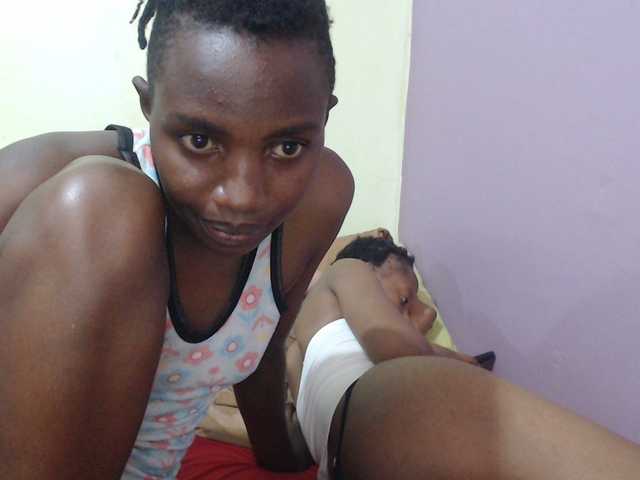 Wet-pussy66's BongaCams show and profile