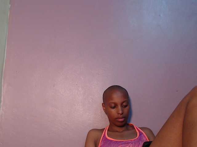 Wet-pussy66's BongaCams show and profile