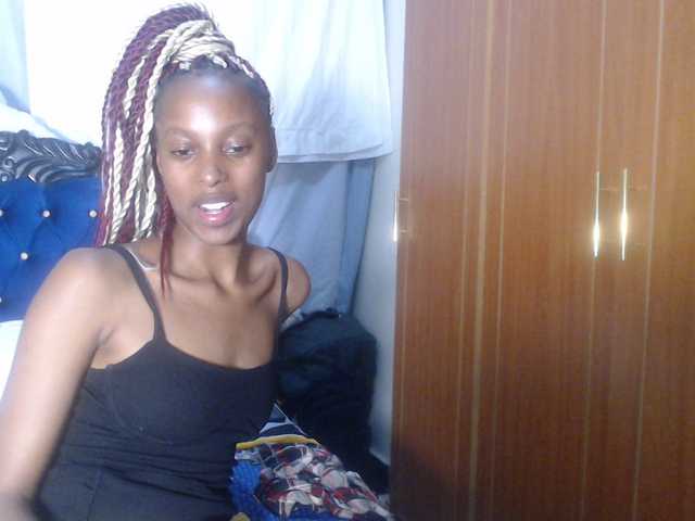 Wet-pussy66's BongaCams show and profile