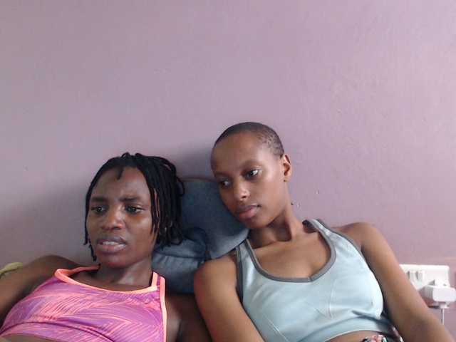 Wet-pussy66's BongaCams show and profile