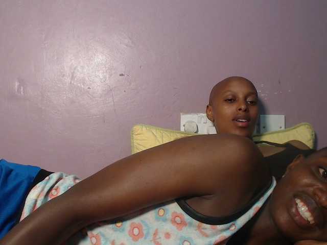 Wet-pussy66's BongaCams show and profile