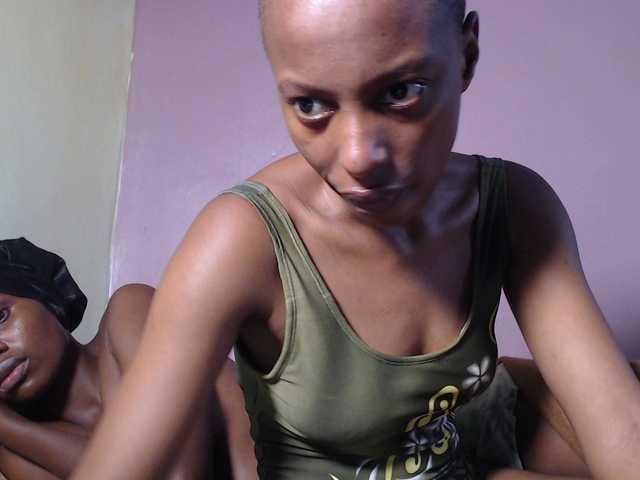 Wet-pussy66's BongaCams show and profile