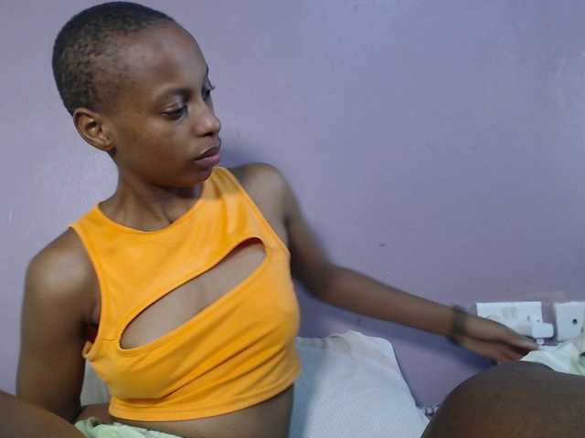 Wet-pussy66's BongaCams show and profile