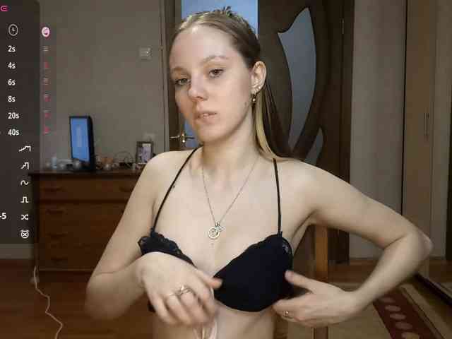 KimikoChandronnait webcam