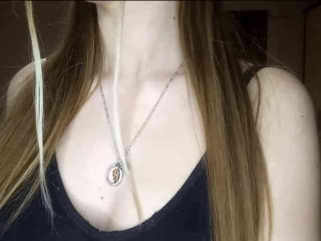 KimikoChandronnait webcam