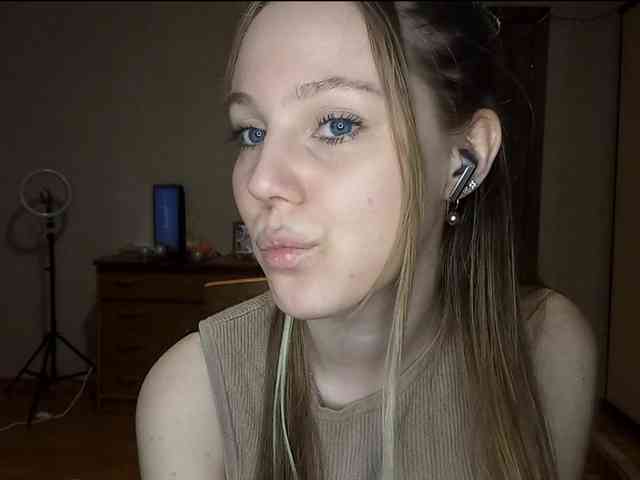 KimikoChandronnait webcam