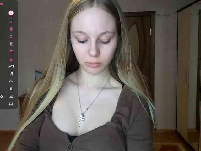 KimikoChandronnait webcam