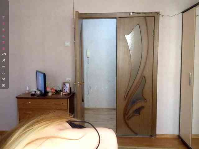 KimikoChandronnait webcam