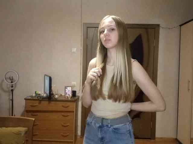 KimikoChandronnait webcam